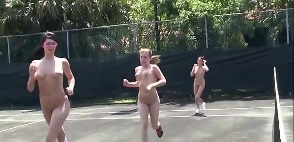  Hazing babes eating pussy on a tennis court